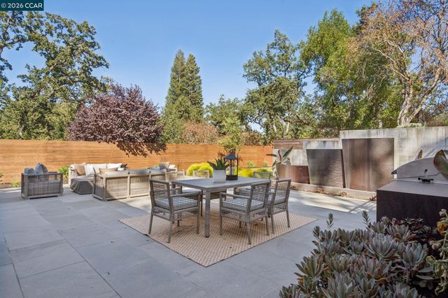 3647 Happy Valley Rd, Lafayette, CA 94549