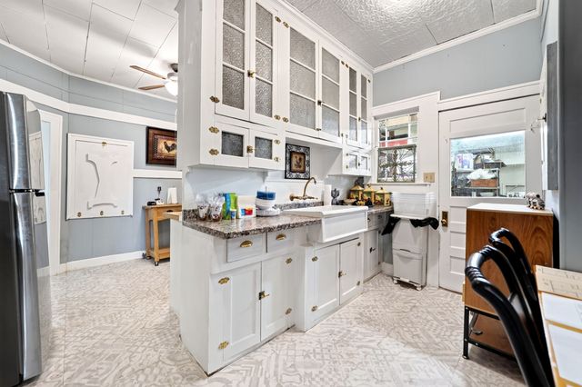 205 Wykagyl Street, Kaufman, TX 75142