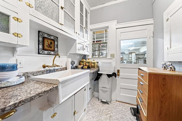 205 Wykagyl Street, Kaufman, TX 75142