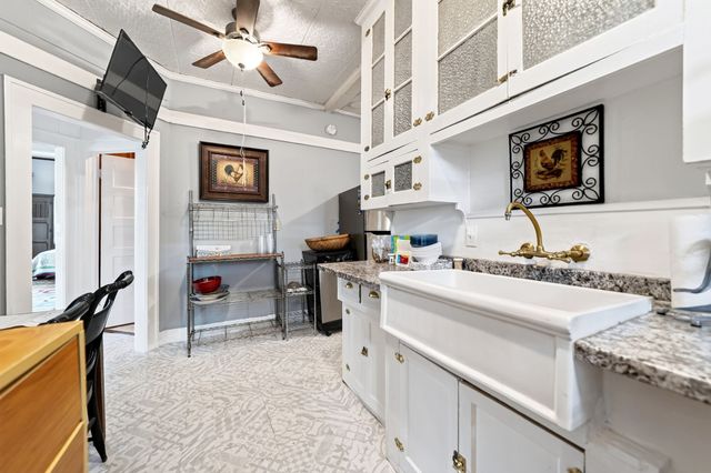 205 Wykagyl Street, Kaufman, TX 75142