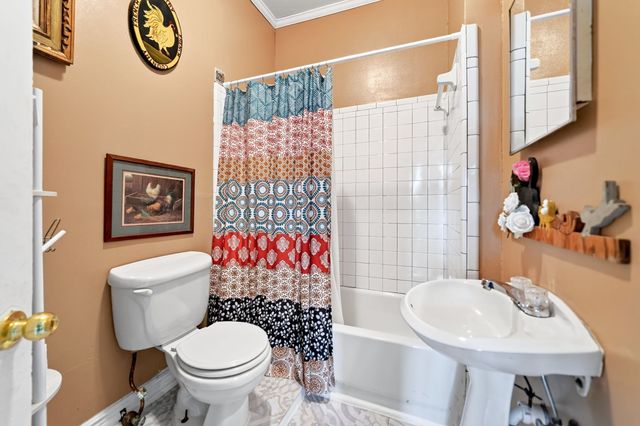 205 Wykagyl Street, Kaufman, TX 75142