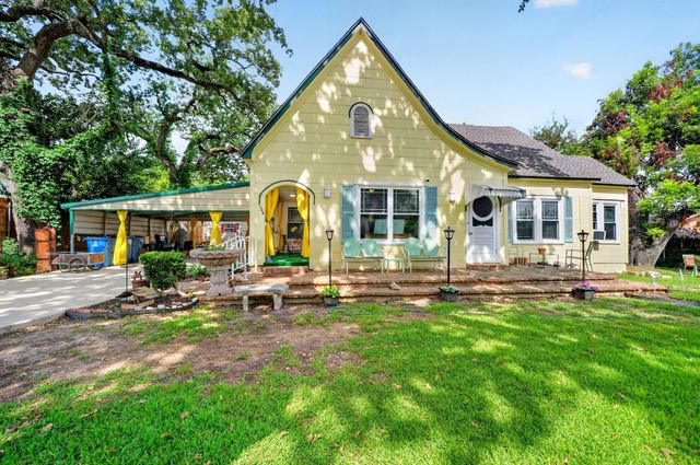 205 Wykagyl Street, Kaufman, TX 75142