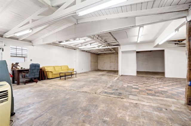205 Wykagyl Street, Kaufman, TX 75142