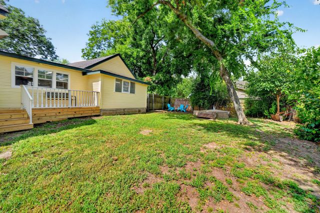 205 Wykagyl Street, Kaufman, TX 75142