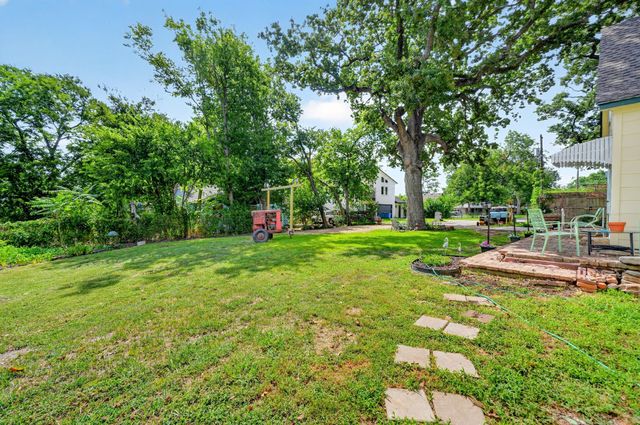 205 Wykagyl Street, Kaufman, TX 75142