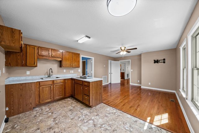3879 Sadlersville Rd, Adams, TN 37010