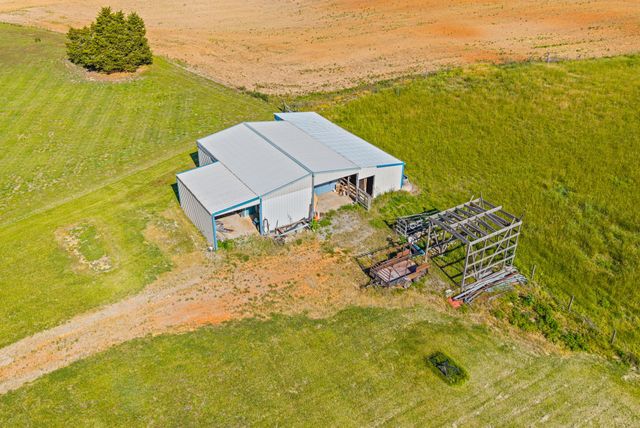 3879 Sadlersville Rd, Adams, TN 37010