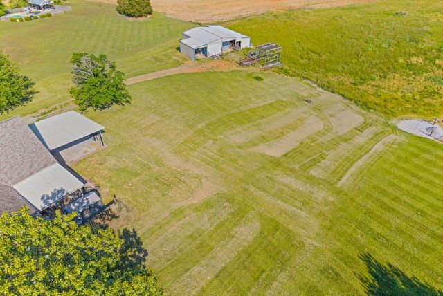 3879 Sadlersville Rd, Adams, TN 37010