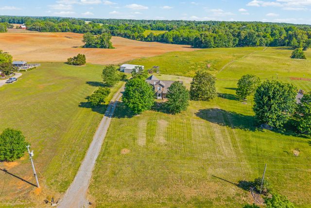 3879 Sadlersville Rd, Adams, TN 37010