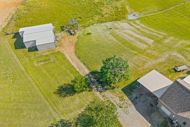 3879 Sadlersville Rd, Adams, TN 37010