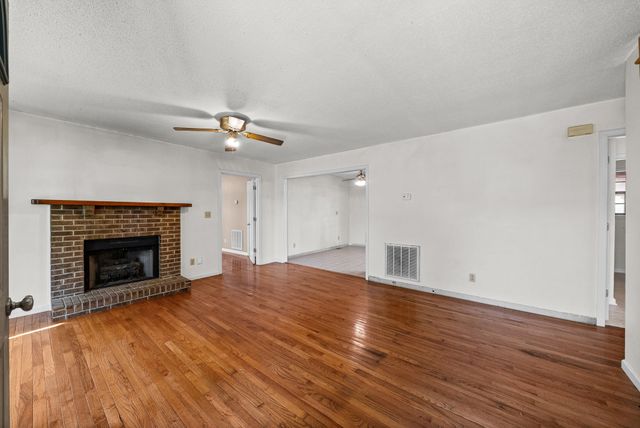 3879 Sadlersville Rd, Adams, TN 37010