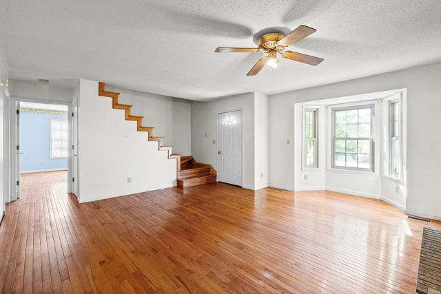 3879 Sadlersville Rd, Adams, TN 37010