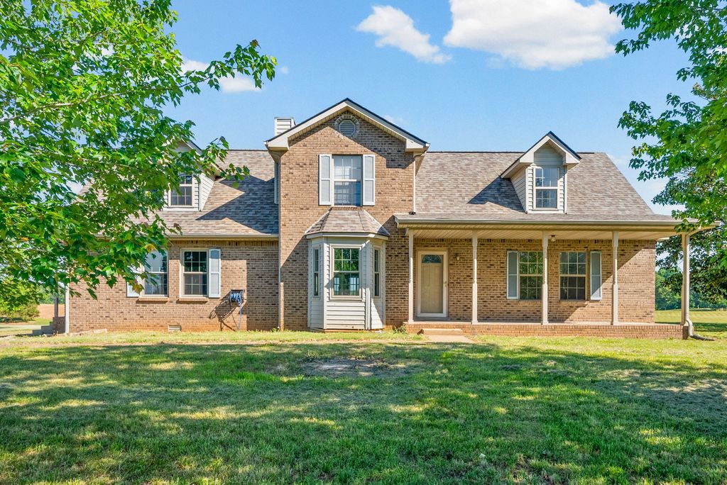 3879 Sadlersville Rd, Adams, TN 37010
