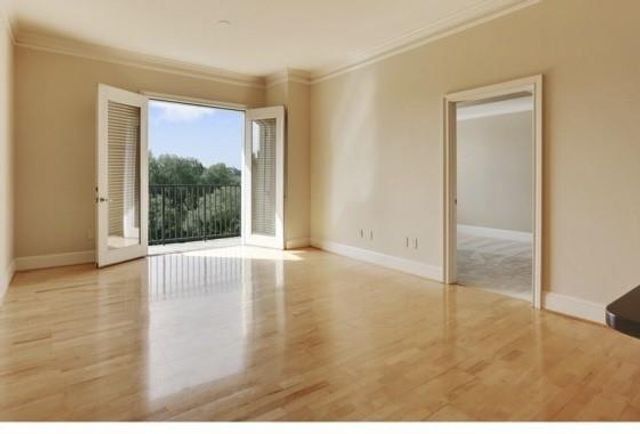 2277 Peachtree NE Road, Atlanta, GA 30309