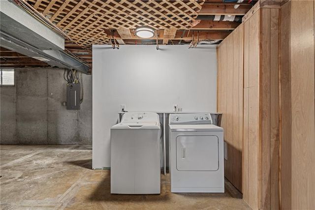 8215 NE Schell Road, Pleasant Valley, MO 64068