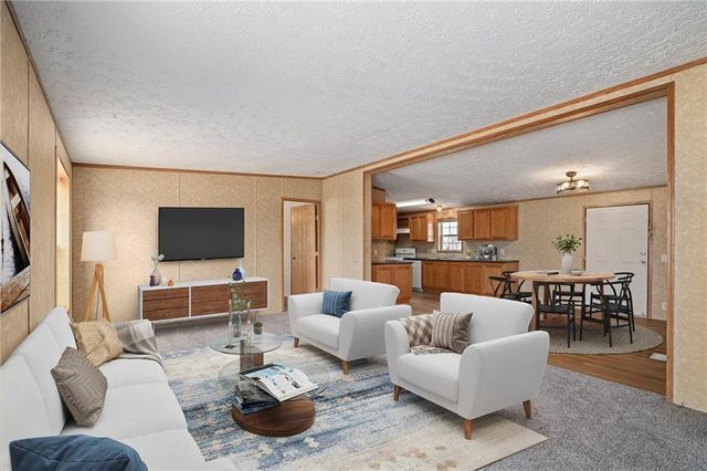 8215 NE Schell Road, Pleasant Valley, MO 64068