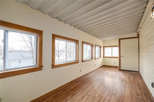 8215 NE Schell Road, Pleasant Valley, MO 64068