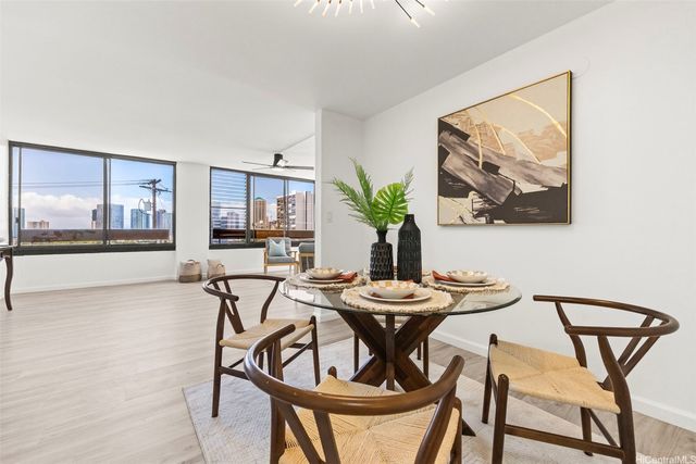 905 Spencer Street 302, Honolulu, HI 96822