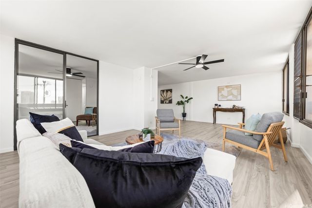 905 Spencer Street 302, Honolulu, HI 96822