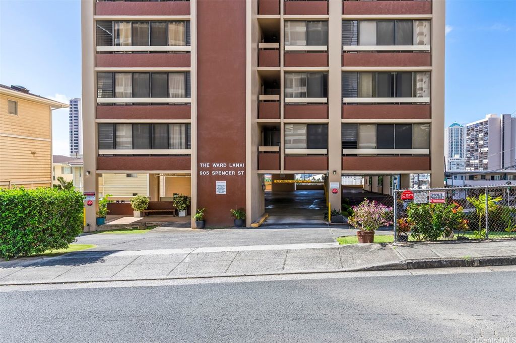 905 Spencer Street 302, Honolulu, HI 96822