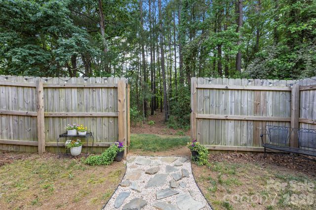9720 Mattforest Circle, Charlotte, NC 28277