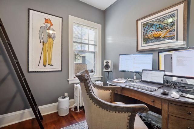 1005 Cedar Lake Road S, Minneapolis, MN 55405