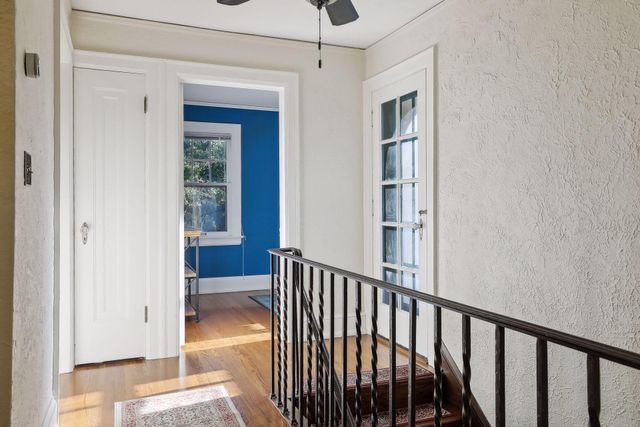 1005 Cedar Lake Road S, Minneapolis, MN 55405