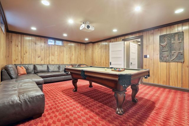 1005 Cedar Lake Road S, Minneapolis, MN 55405