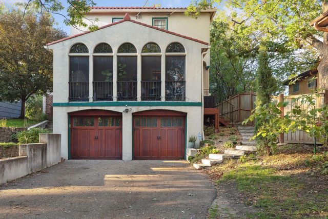 1005 Cedar Lake Road S, Minneapolis, MN 55405