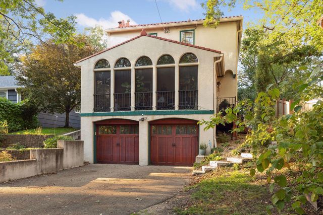 1005 Cedar Lake Road S, Minneapolis, MN 55405