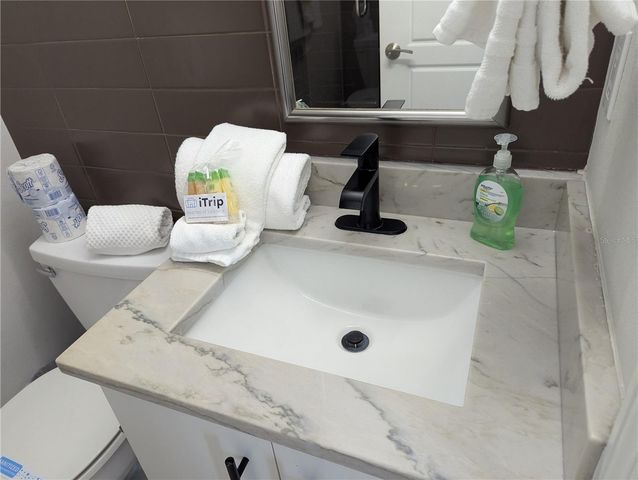 6732 SARASEA CIRCLE 104C, Sarasota, FL 34242