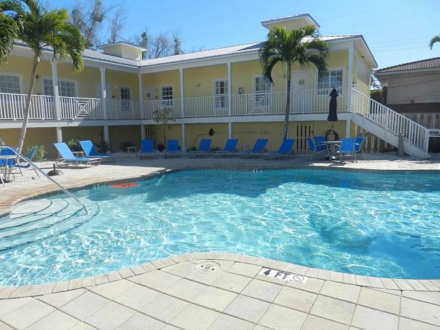 6732 SARASEA CIRCLE 104C, Sarasota, FL 34242