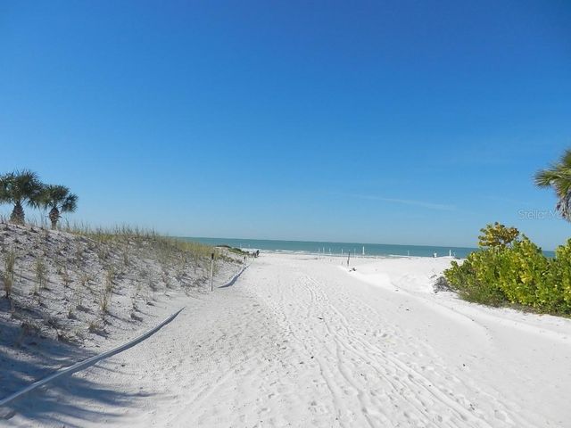 6732 SARASEA CIRCLE 104C, Sarasota, FL 34242