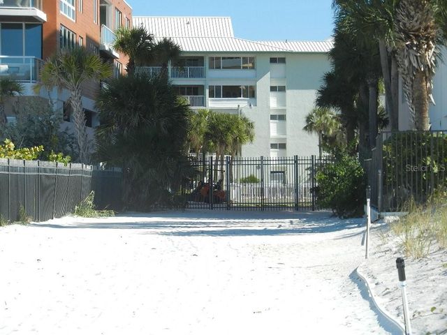 6732 SARASEA CIRCLE 104C, Sarasota, FL 34242