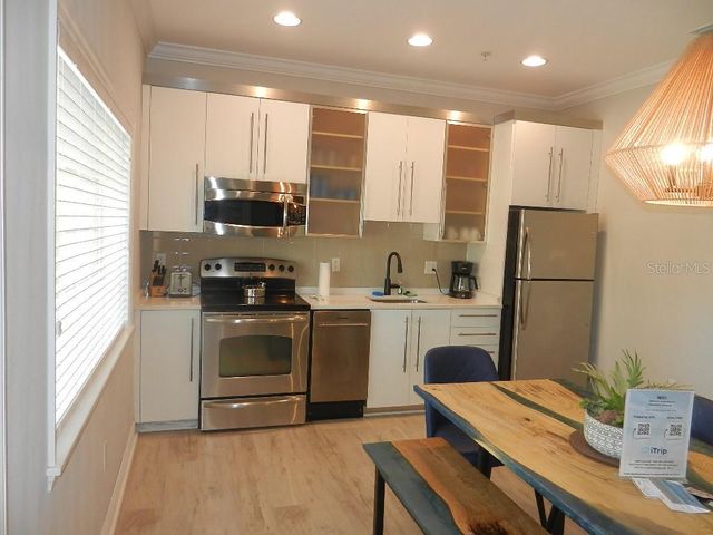 6732 SARASEA CIRCLE 104C, Sarasota, FL 34242