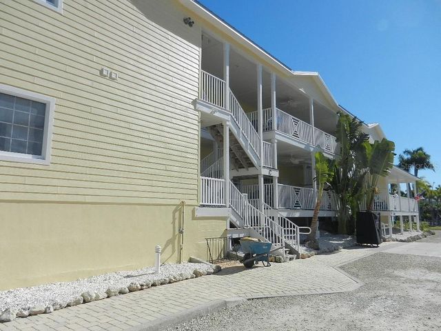 6732 SARASEA CIRCLE 104C, Sarasota, FL 34242