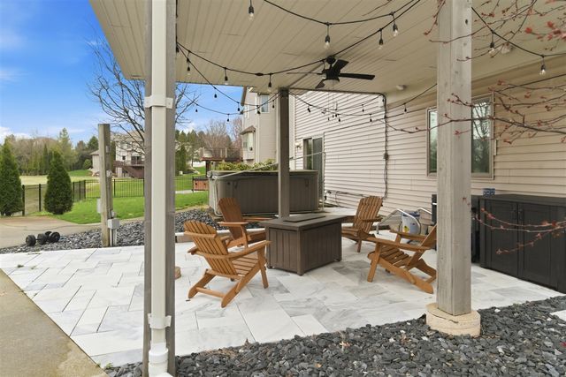 7886 Finnagen Drive, Mattawan, MI 49071