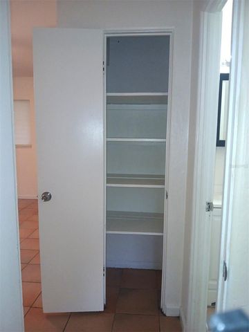 5410 70TH WAY N, St Petersburg, FL 33709