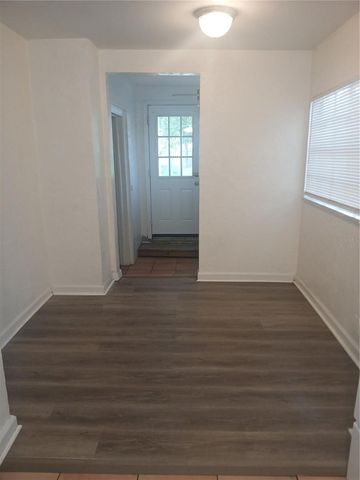 5410 70TH WAY N, St Petersburg, FL 33709
