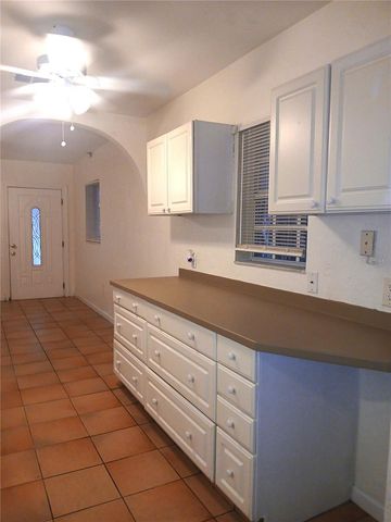 5410 70TH WAY N, St Petersburg, FL 33709