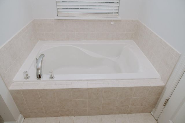 110 QUINTON OAKS CIR, Stephens City, VA 22655