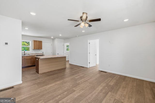 509 Carlton Ave., Union Point, GA 30669