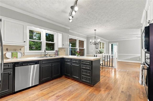 2819 Livsey Drive, Tucker, GA 30084