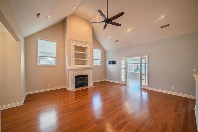 3241 Sandpiper Circle, Paducah, KY 42001