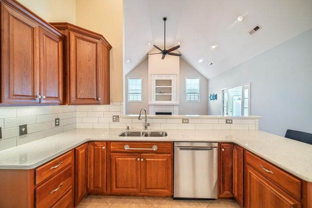 3241 Sandpiper Circle, Paducah, KY 42001