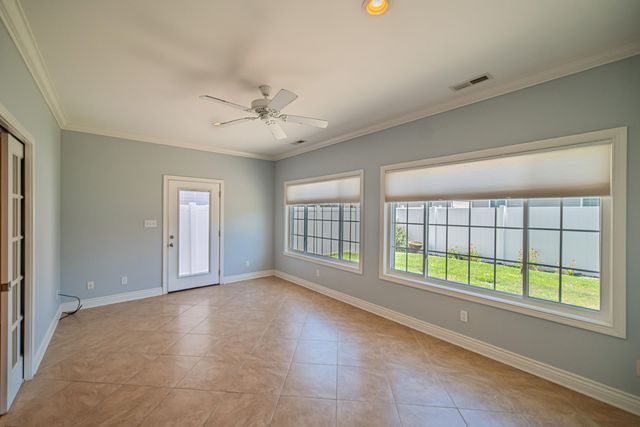 3241 Sandpiper Circle, Paducah, KY 42001