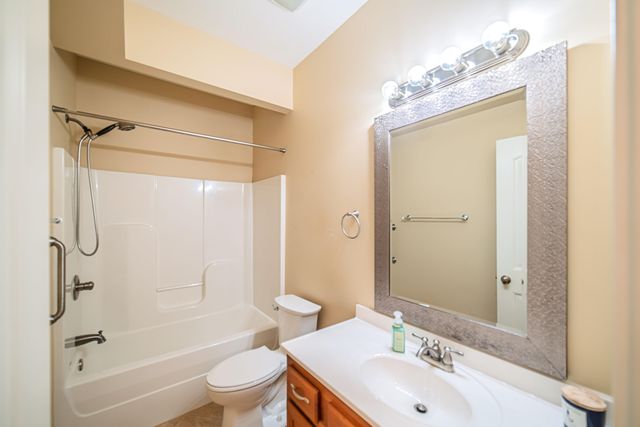 3241 Sandpiper Circle, Paducah, KY 42001