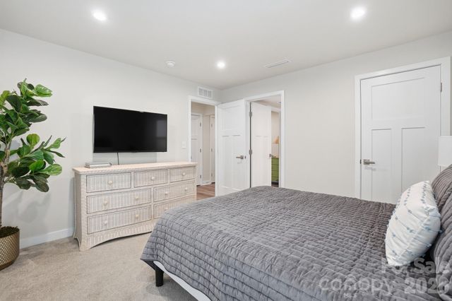 2913 Matthews Indian Trail Road, Matthews, NC 28104