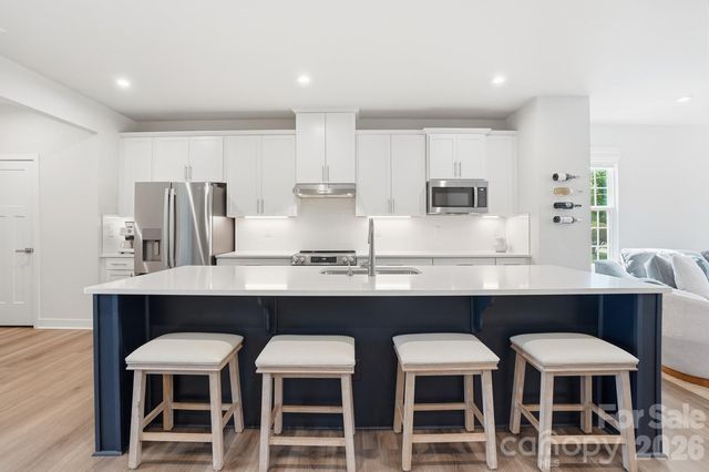 2913 Matthews Indian Trail Road, Matthews, NC 28104