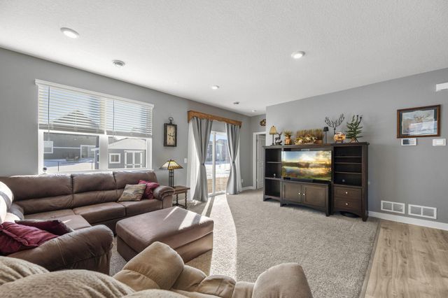 11201 132nd Circle N, Dayton, MN 55327